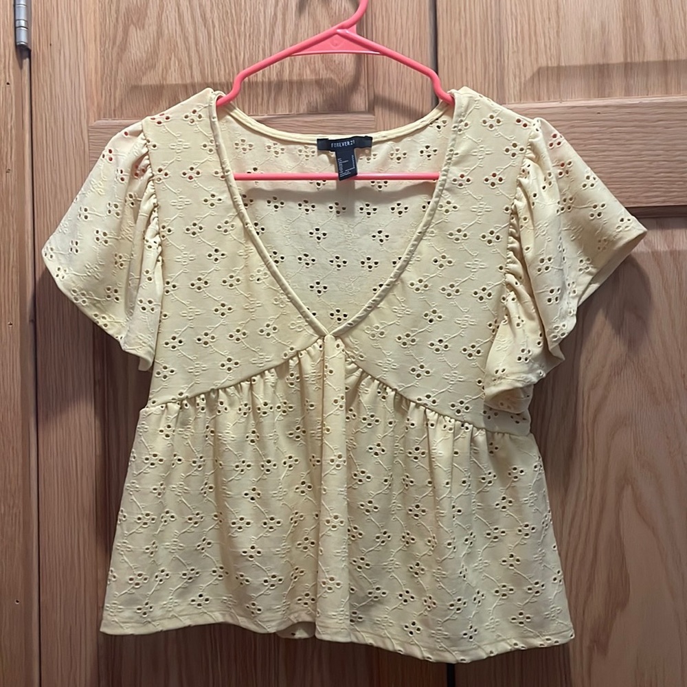 Eyelet short sleeve tee